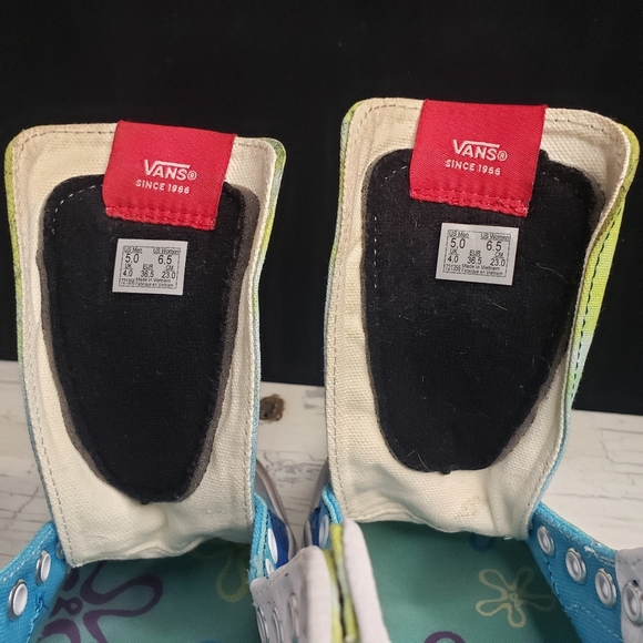 Vans X SpongeBob Sk8 Hi Imaginaaation - size 4.5 Youth or 6.5 Women's - Picture 11 of 16
